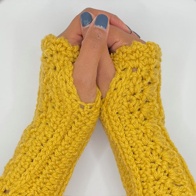 Autumn Charm Fingerless Gloves